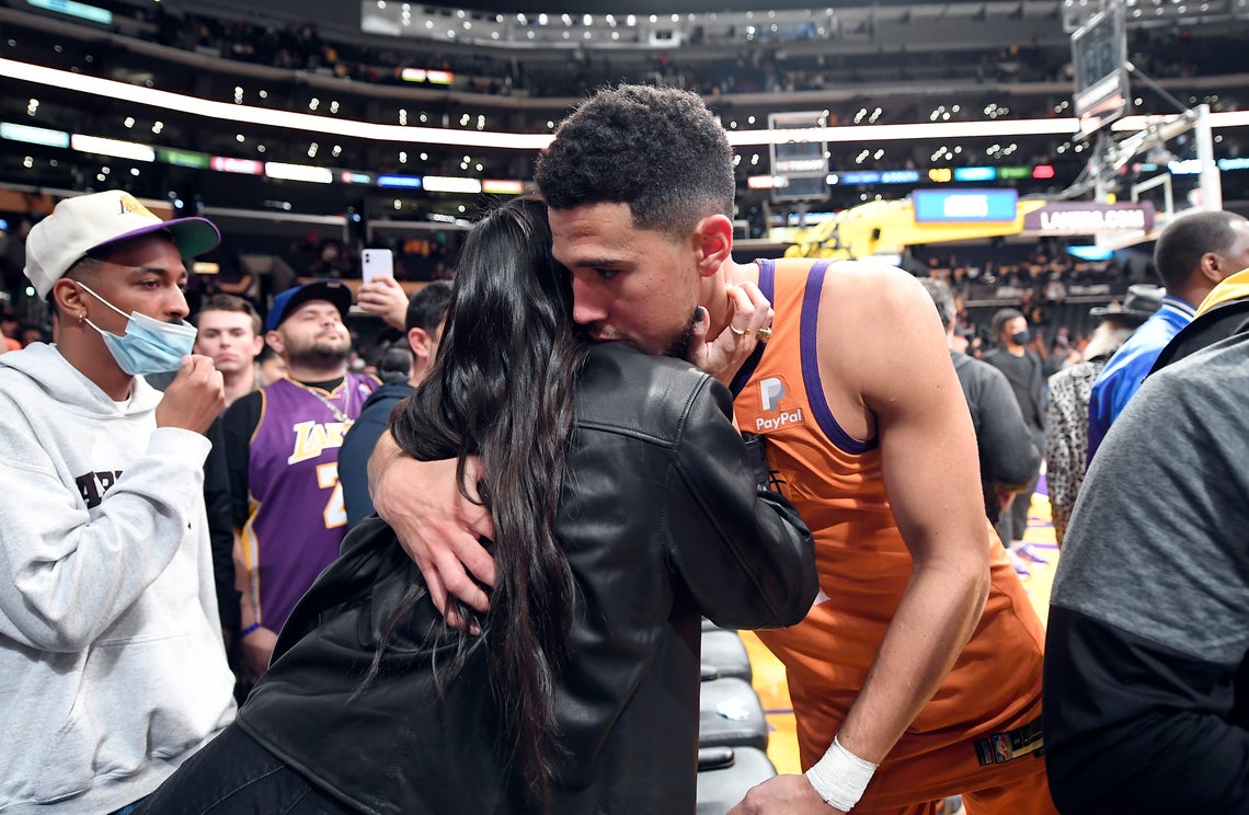 Kendall Roots for Boyfriend Devin Booker As Hailey and Justin Smooch ...