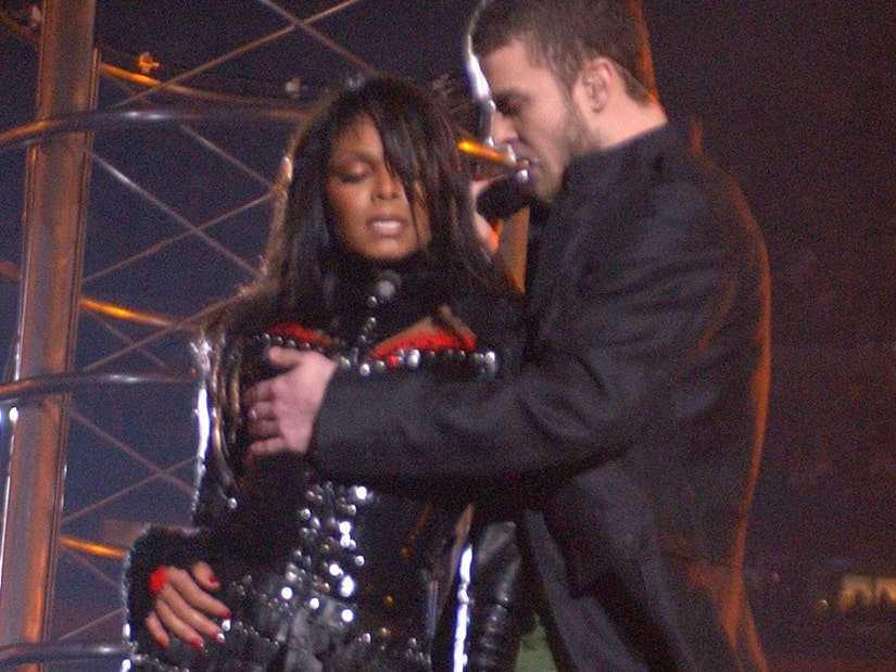 Janet jackson hot sale nipple ring