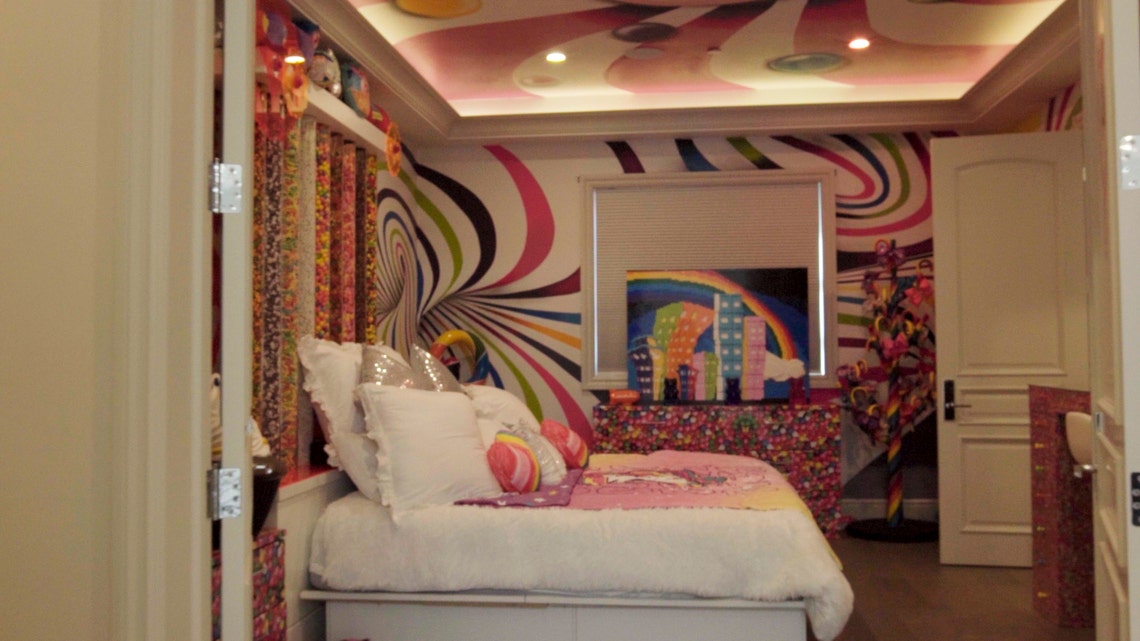 MTV Crib's Takes Us Inside the Homes of Martha Stewart, Jojo Siwa and More