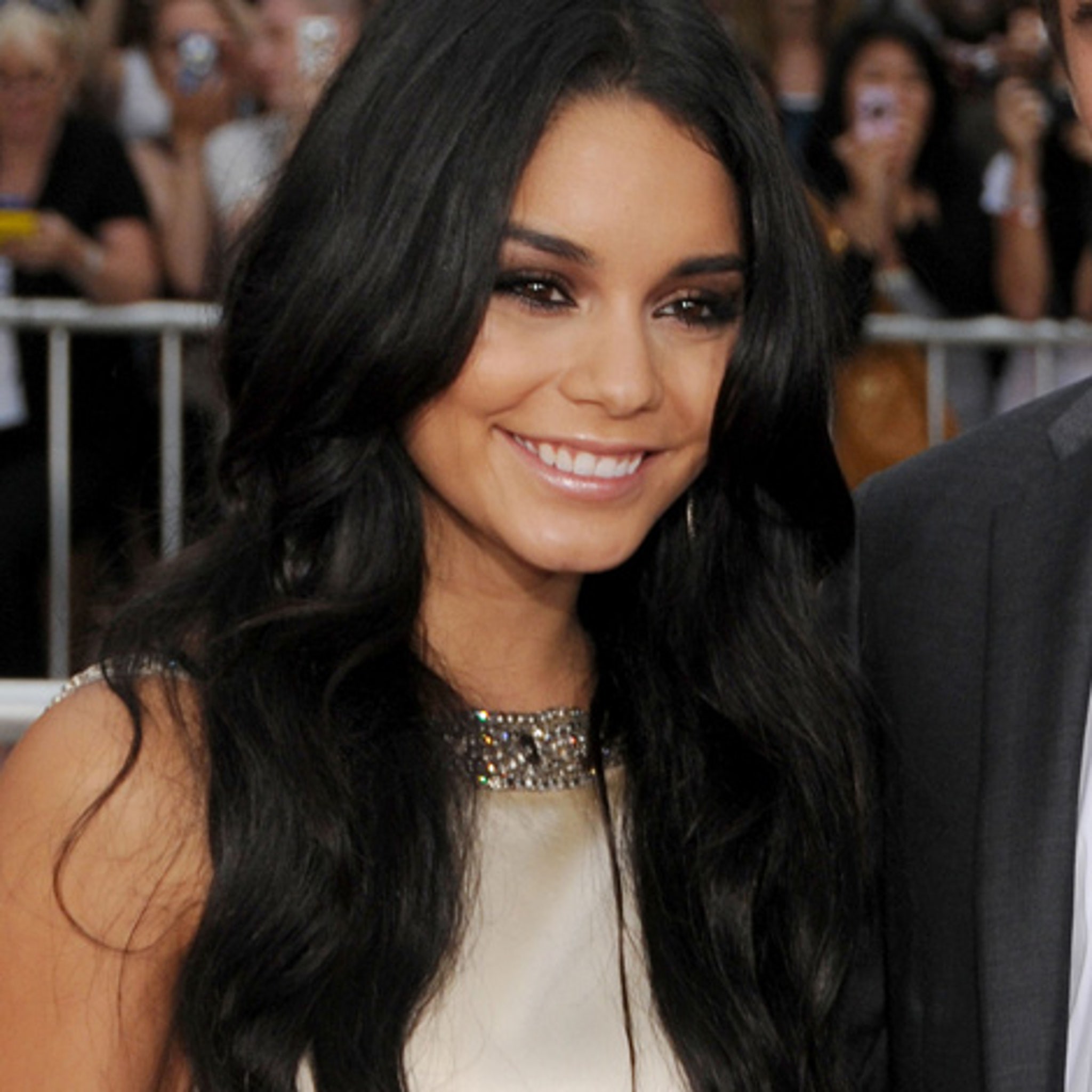 Vanessa Hudgens Admits She Was Really Mean While Dating Zac Efron