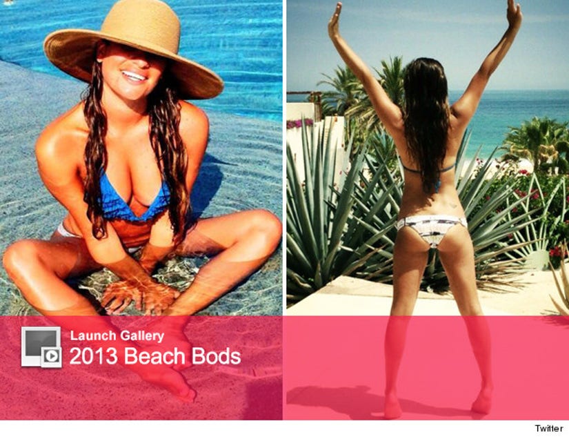 Beach bikini butts - Pics and galleries