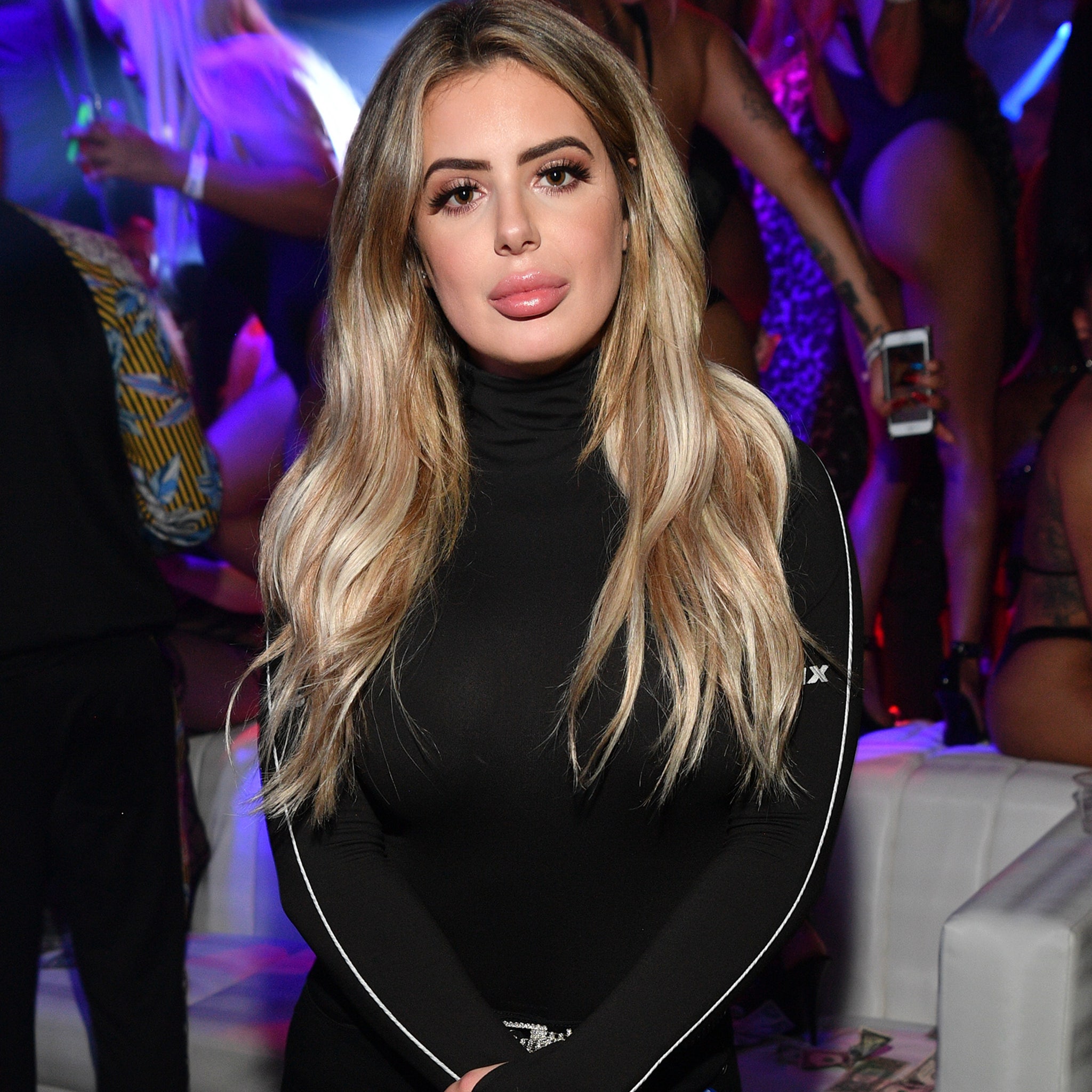 PHOTOS: Brielle Biermann Gets Rid of Her Lip Fillers as Ex Michael Weds