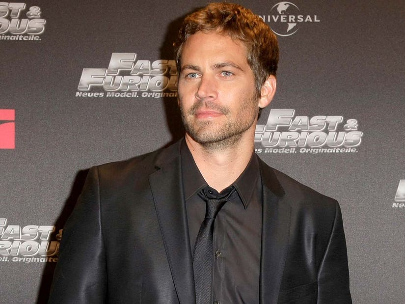 vraag naar Zeep Zo veel Paul Walker's Daughter and Fast & Furious Co-Stars Pay Tribute on The 9th  Anniversary of His Death