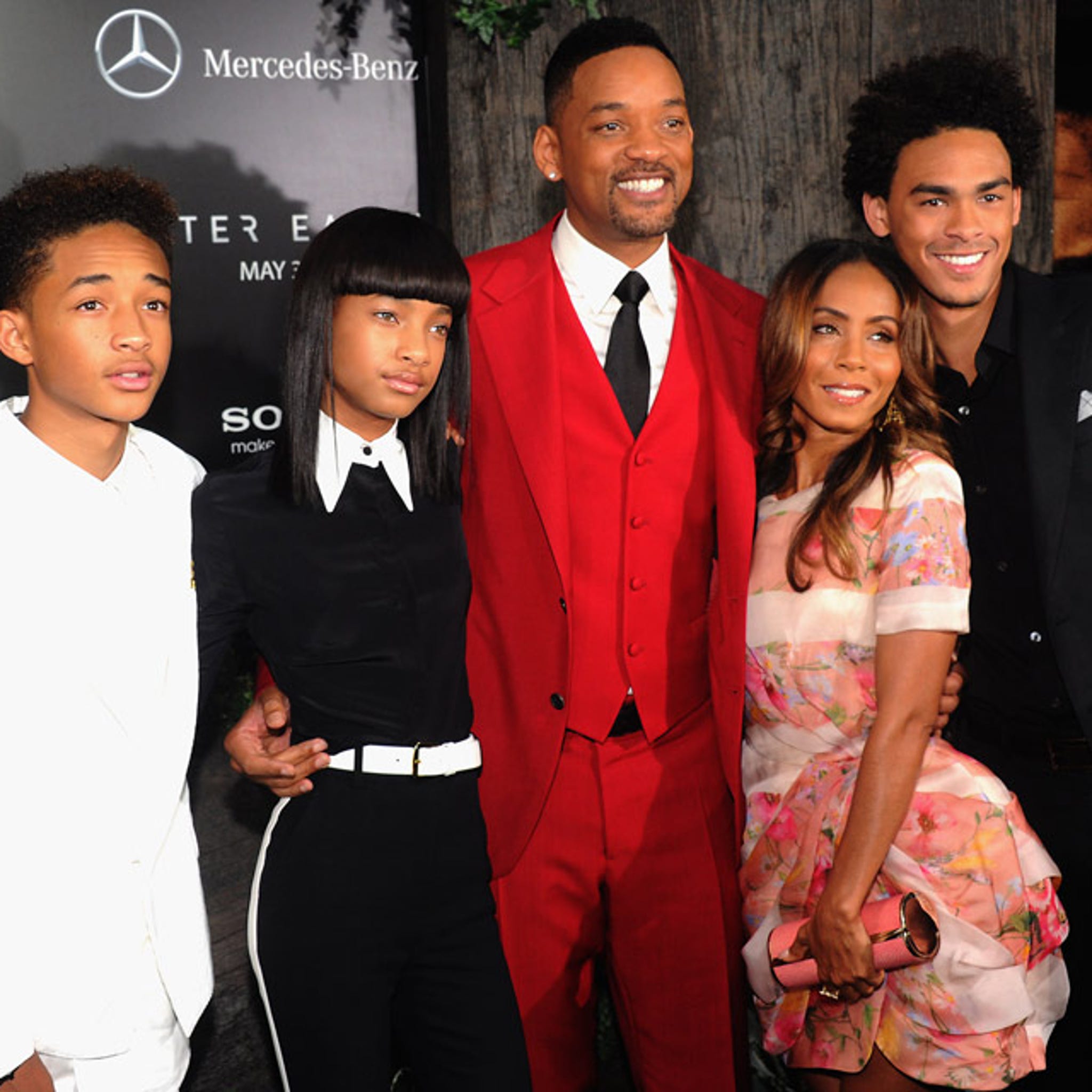 Pictures of Will Smith's Son Jaden Smith Wearing Skirt in Louis