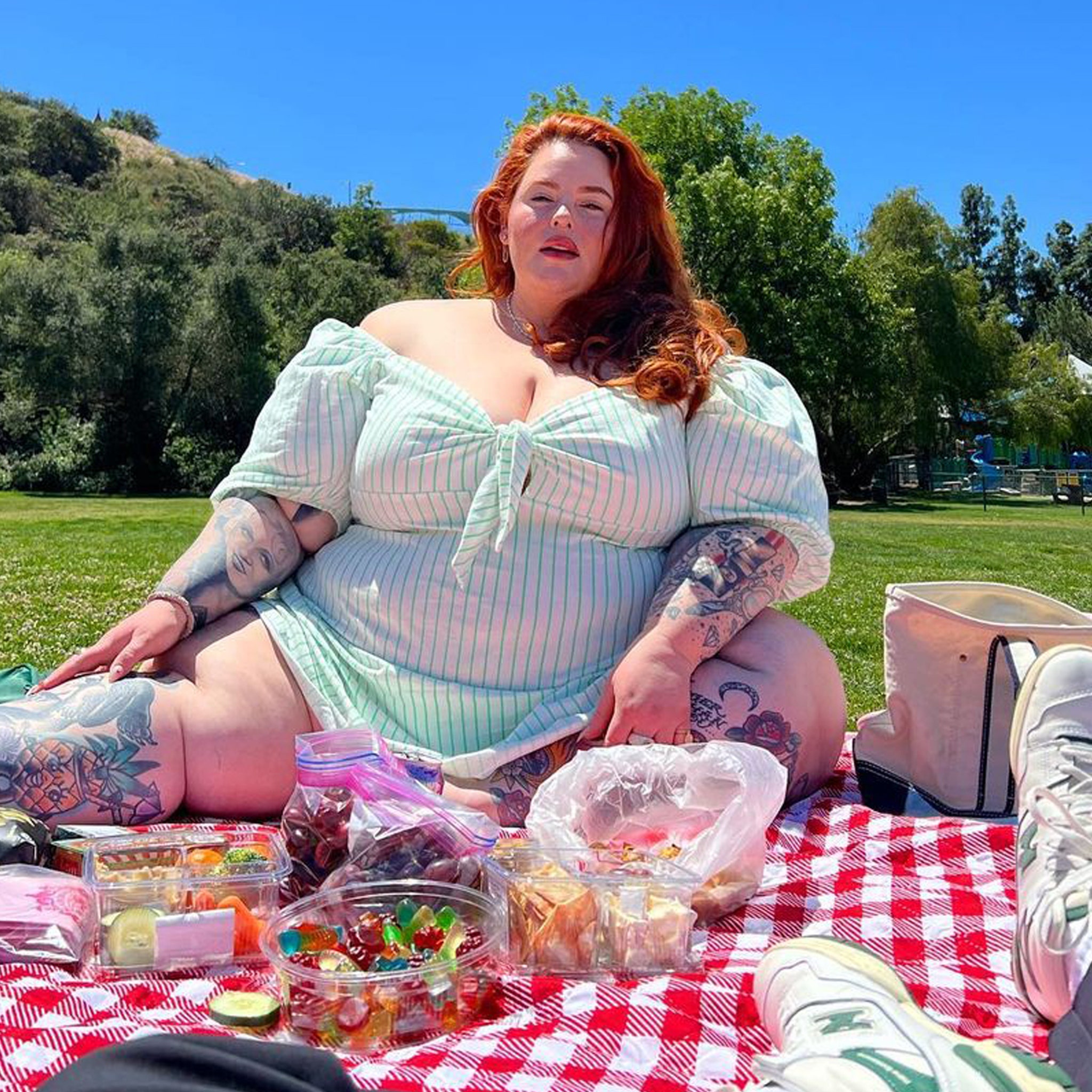 Tess Holliday Calls Out TikToker Who Follows 'Really Big Fat Ppl