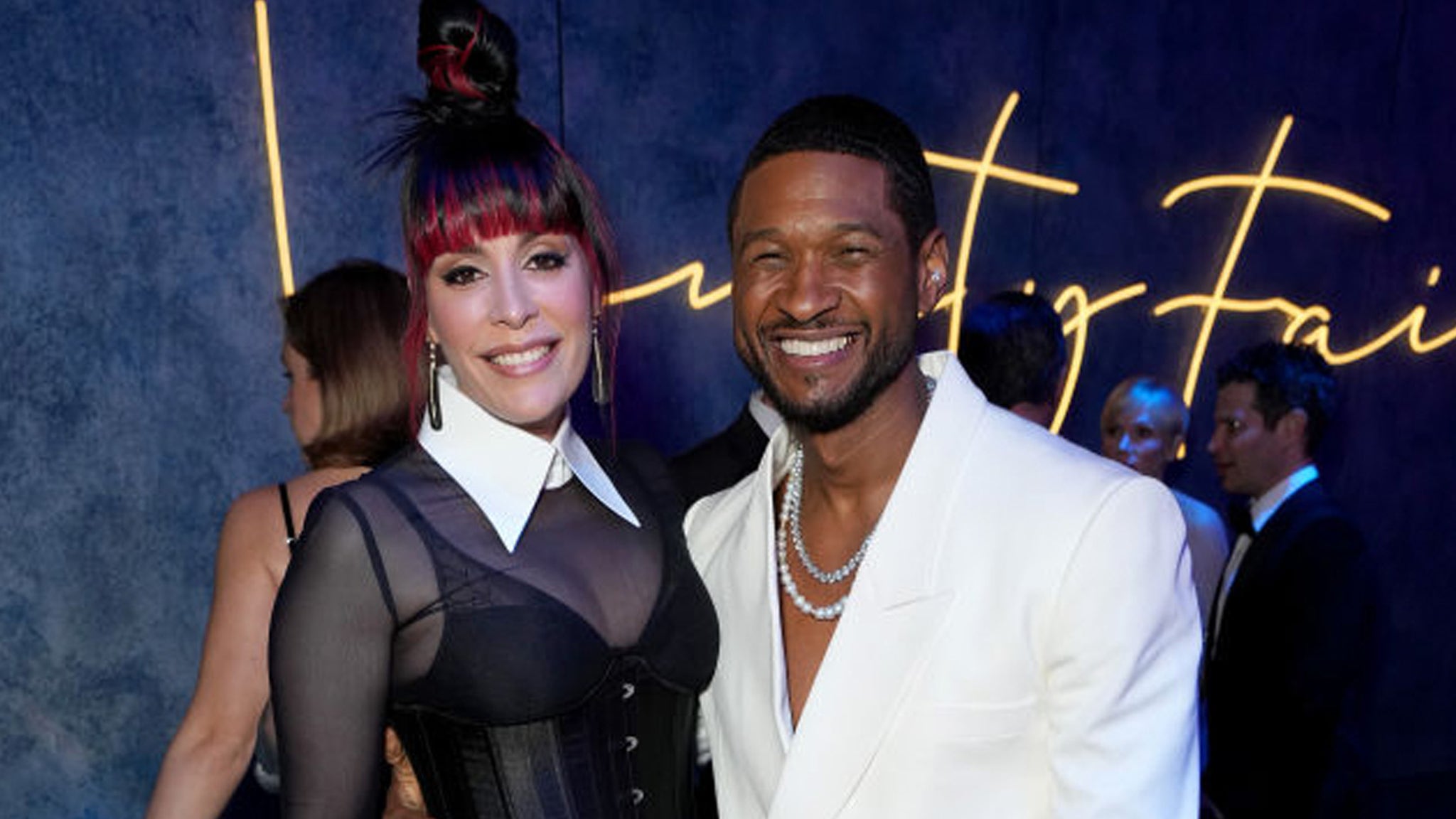 Usher Shares Photos of Vegas Wedding to Jennifer Goicoechea