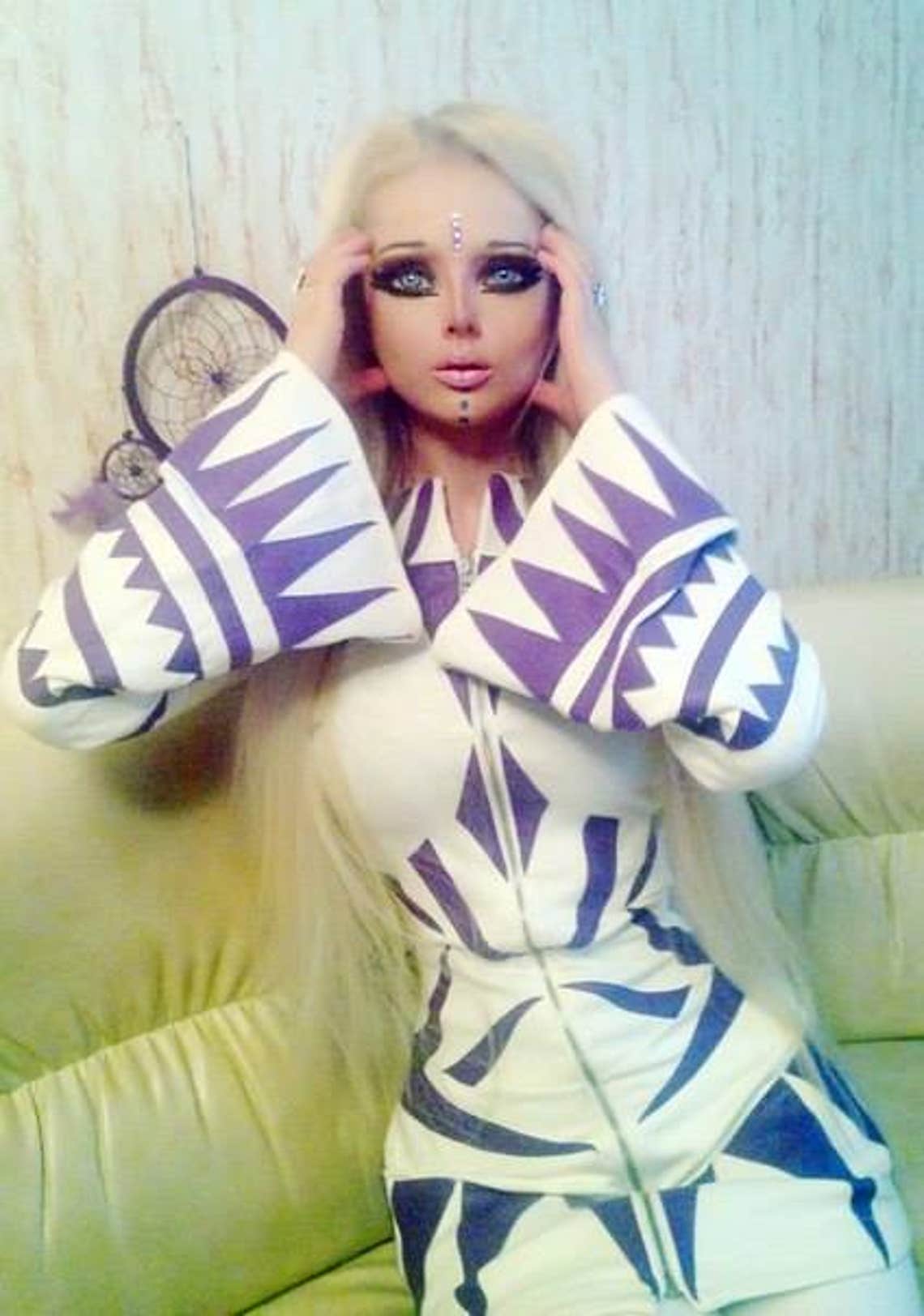 Valeria Lukyanova Real Life Barbie 7167