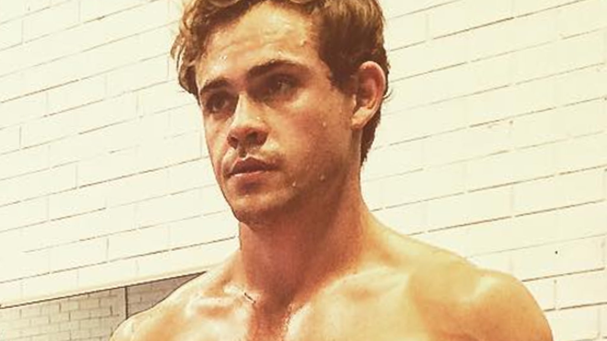 'Power Ranger' Dacre Montgomery on That Naked Video That ...