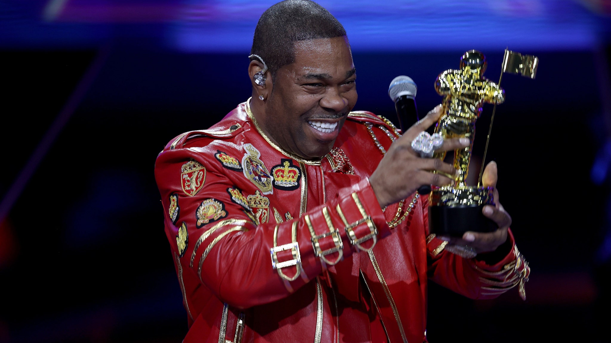 Busta Rhymes Honors Ananda Lewis While Accepting First Rock the Bells Visionary Award at VMAs