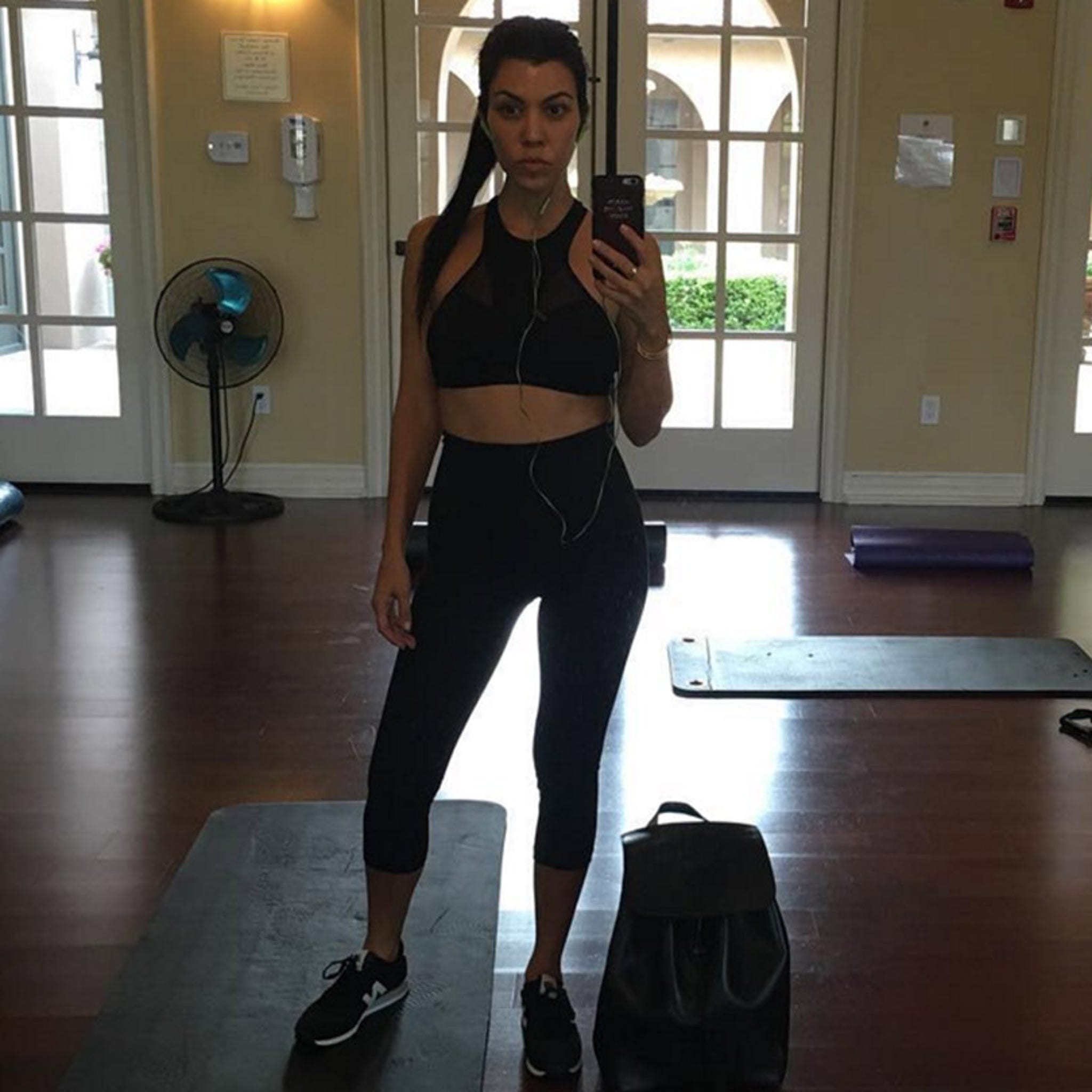 VIDEO: Kourtney Kardashian Works Off Her Anxiety at the Gym: Photo 3843646, Kourtney Kardashian Photos