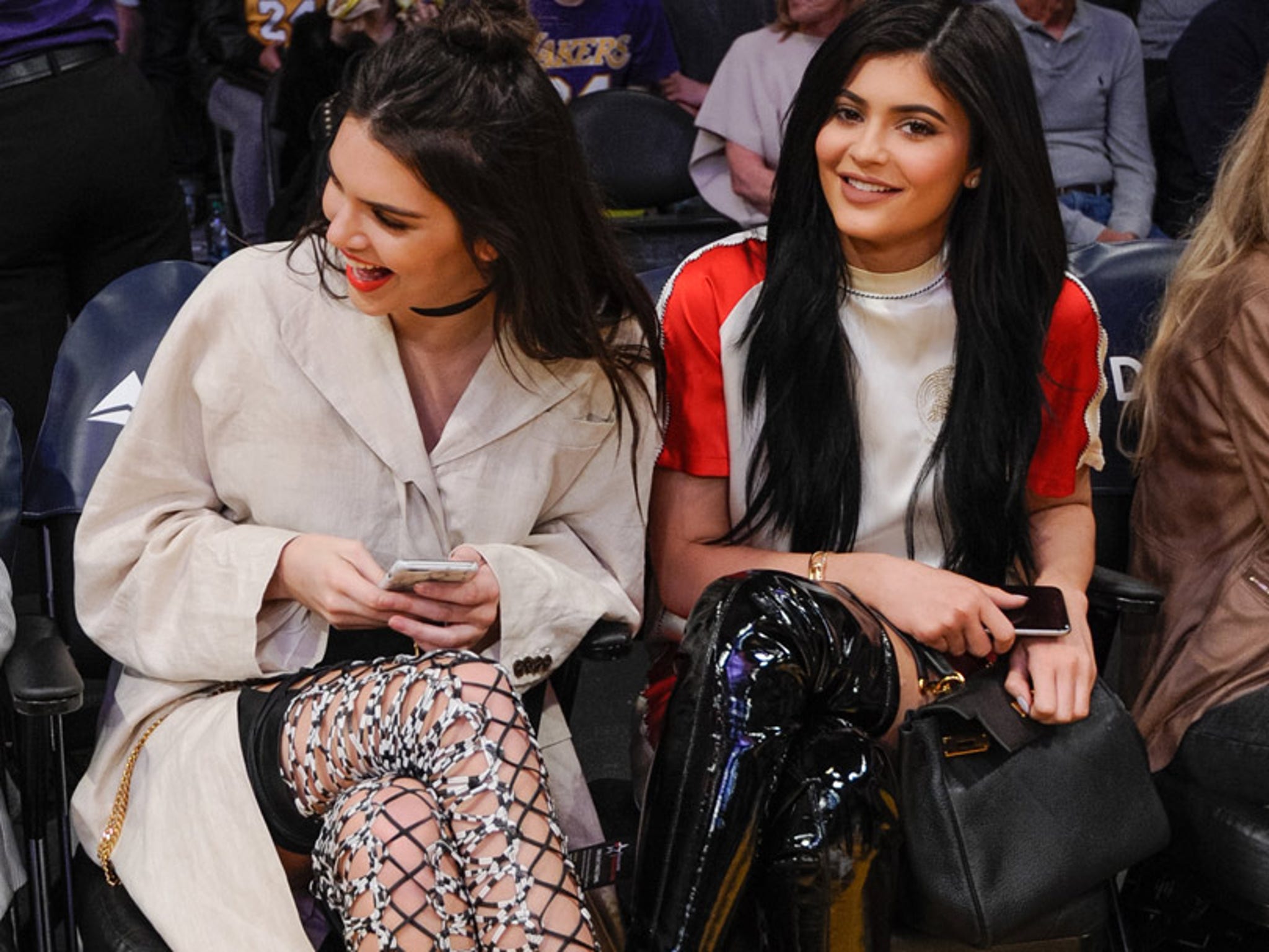 Kendall Jenner Changed Her Outfit in the Middle of a Laker's Game