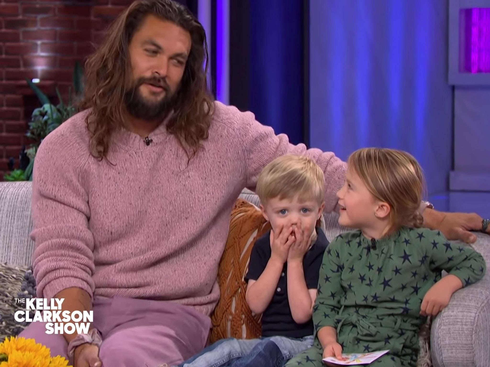 Jason Momoa Interviewed By Kelly Clarkson S Kids