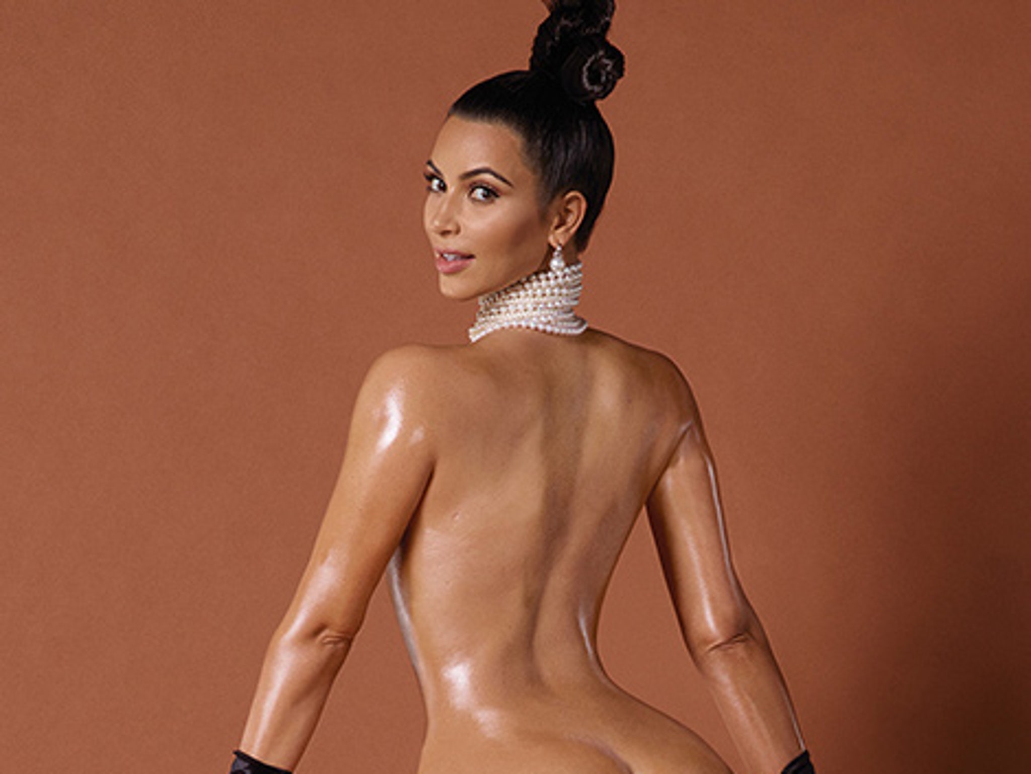 Kim Kardashian Bares Her Butt, Goes Completely Naked for Paper Magazine