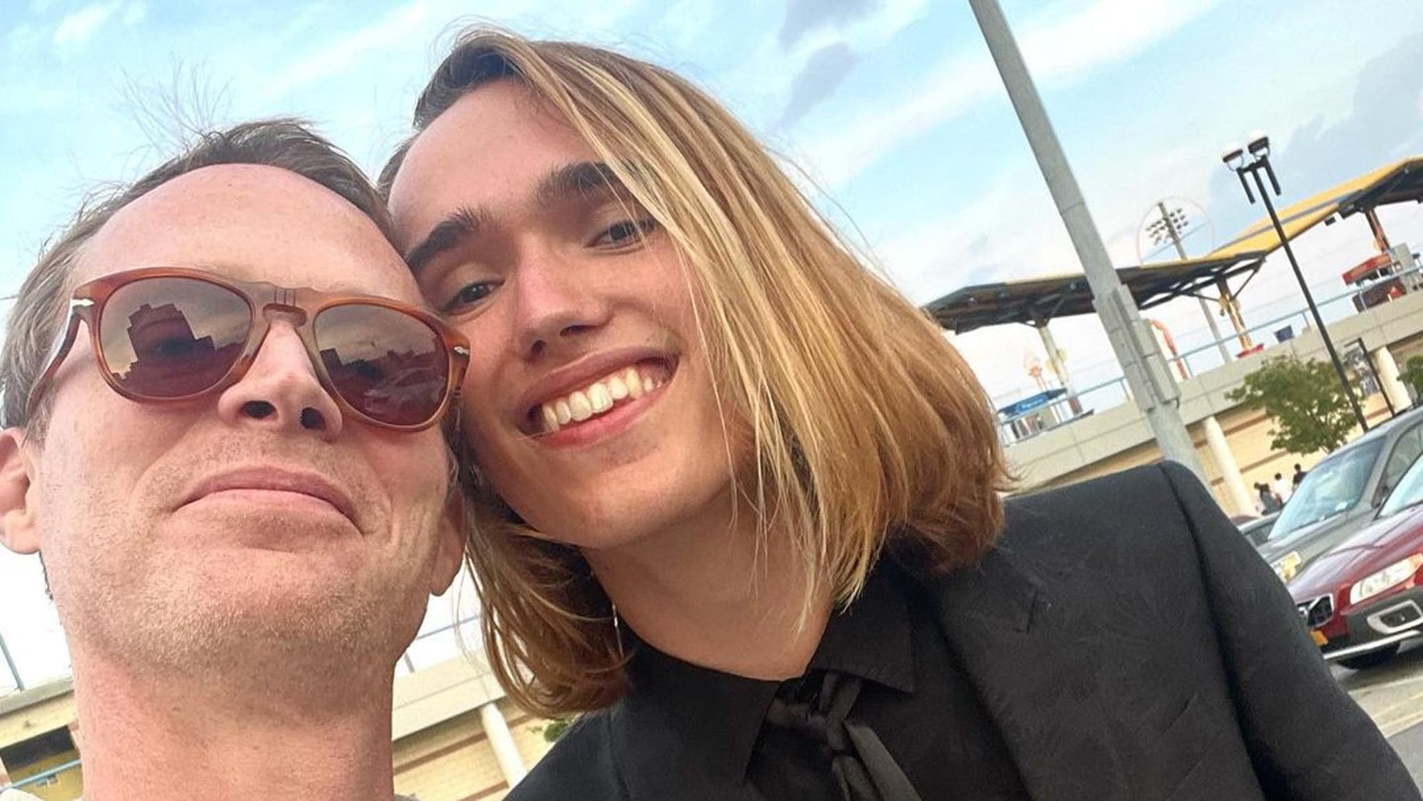 Jennifer Connelly Joins Instagram, Shares Photo Featuring Paul Bettany