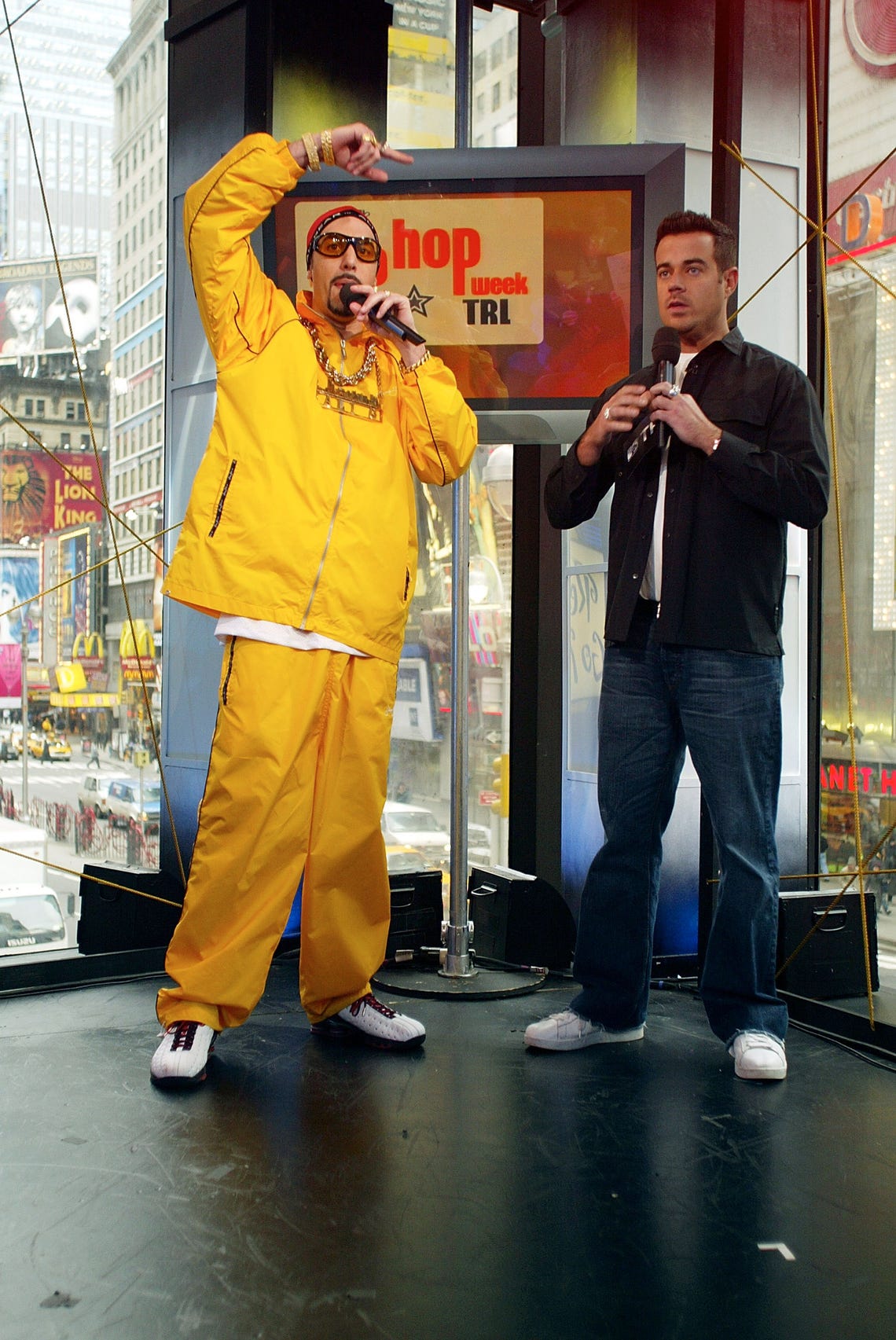 50 Photos from the Original 'TRL' That'll Make You Go OMG!, image size:1140x1705