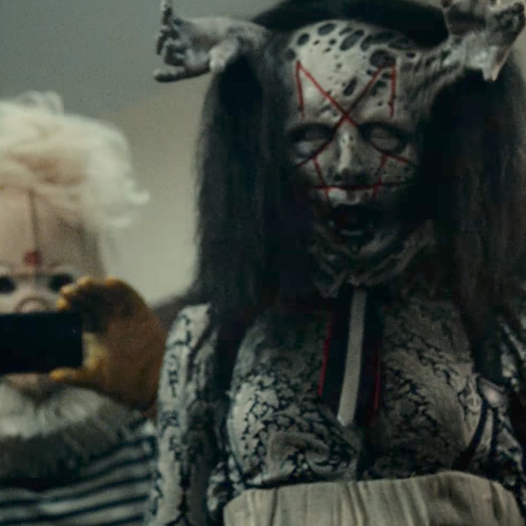 Misvisende børn Tilstand Killer Clowns Are Finally Unmasked on 'American Horror Story: Cult' and 4  More Shockers