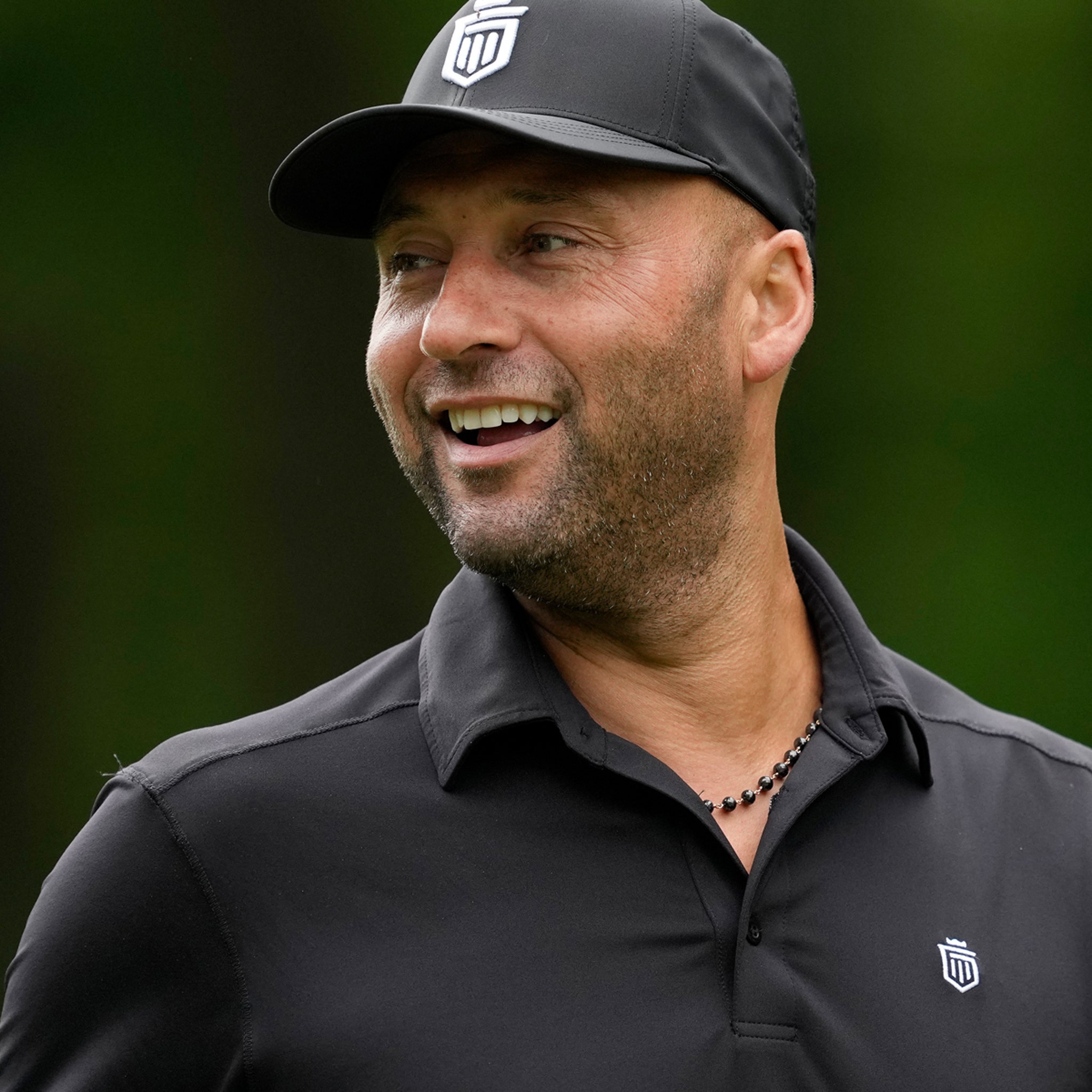 Derek Jeter Finally Reacts To Rumors He Sent Hookups Home With Gift Baskets