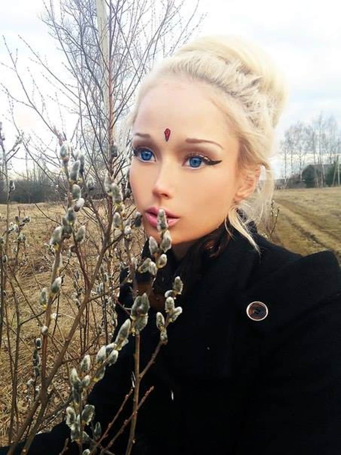 Valeria Lukyanova -- Real Life Barbie