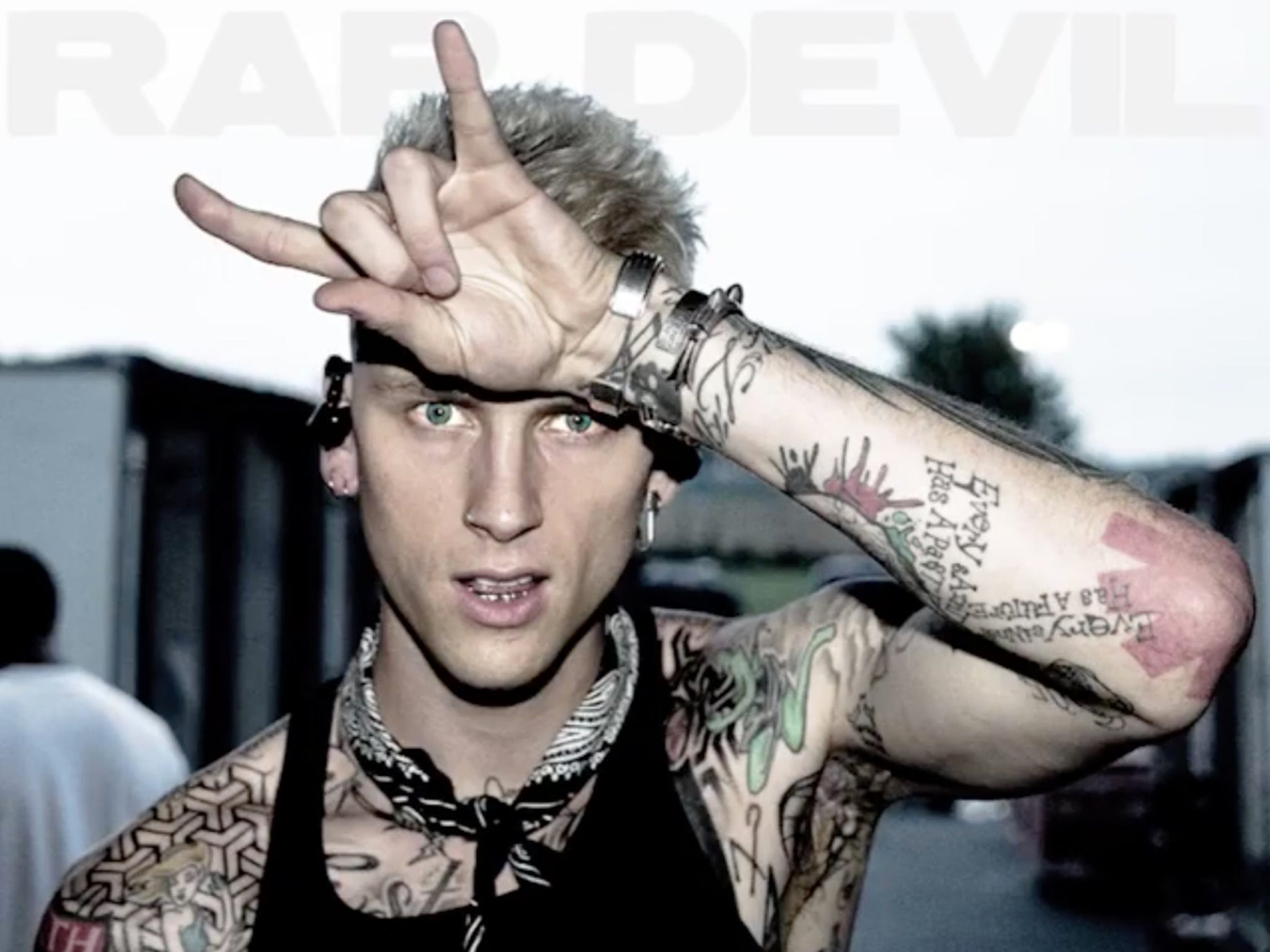Machine Gun Kelly Comes Out Swinging Against Eminem On Diss Track Rap Devil