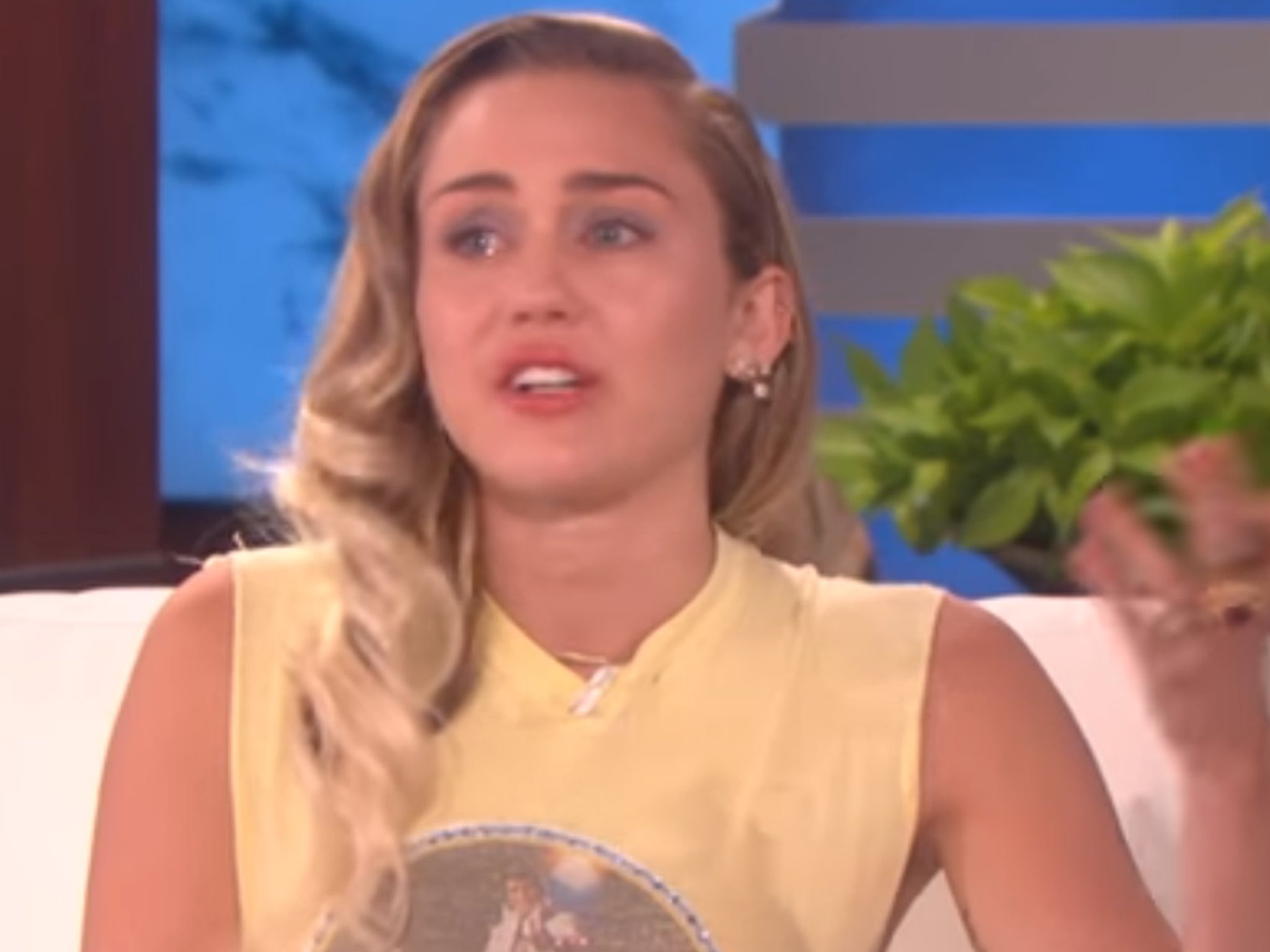 Miley Cyrus Bursts Into Tears While Discussing $500,000 Hurricane Harvey  Donation