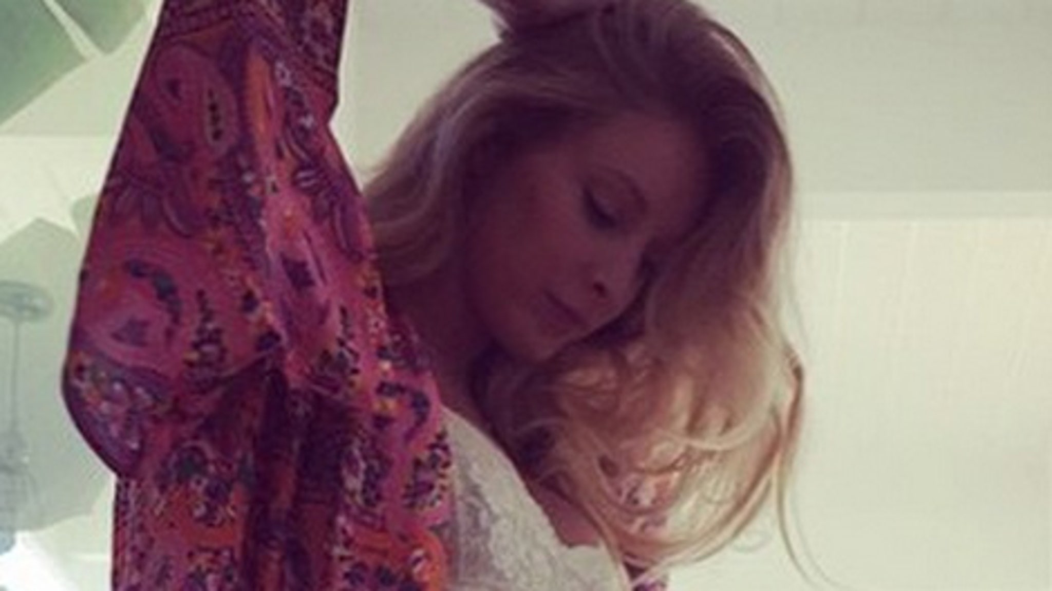 Leah Jenner Flaunts Bare Baby Bump In Lingerie See The Pic