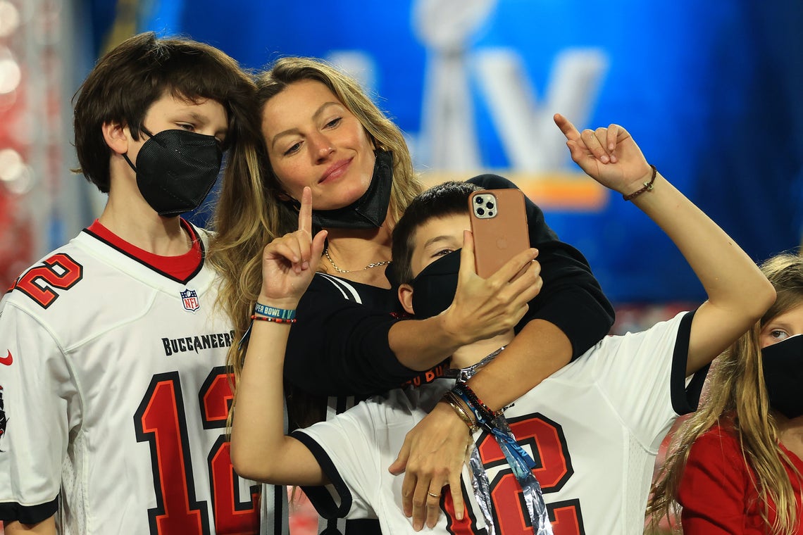 Tom Brady Celebrates 7th Super Bowl Win with His Adorable Family