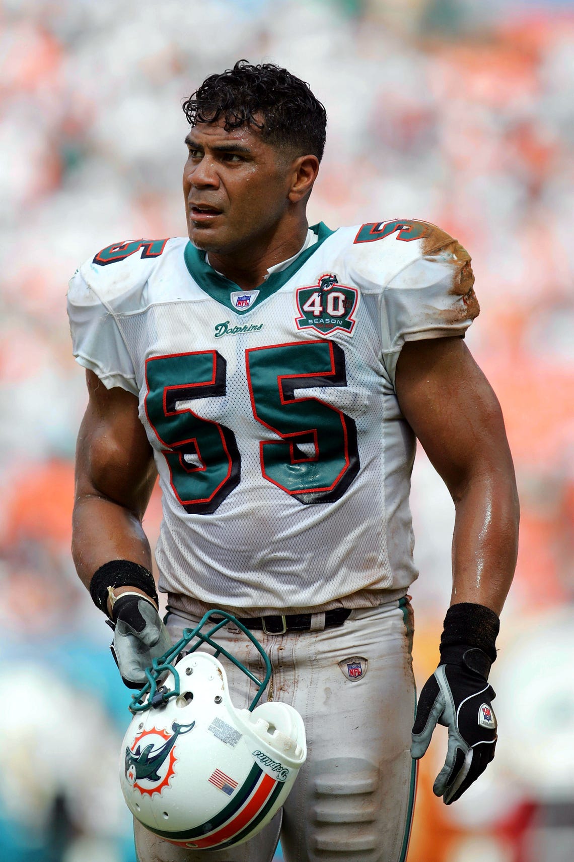 Junior seau hi-res stock photography and images - Alamy