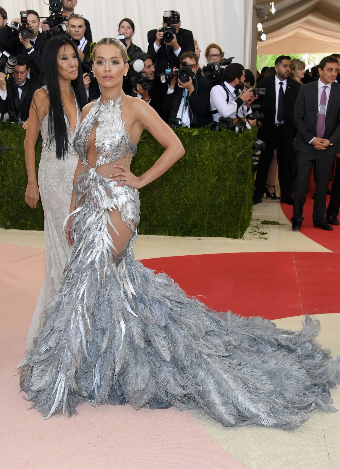 Met Gala 2016 Red Carpet Arrivals [PHOTOS] – WWD