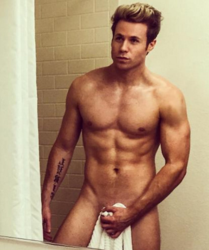 O-Town Stud Ashley Parker Angel Poses Naked -- See His Sexiest Pic Yet! 