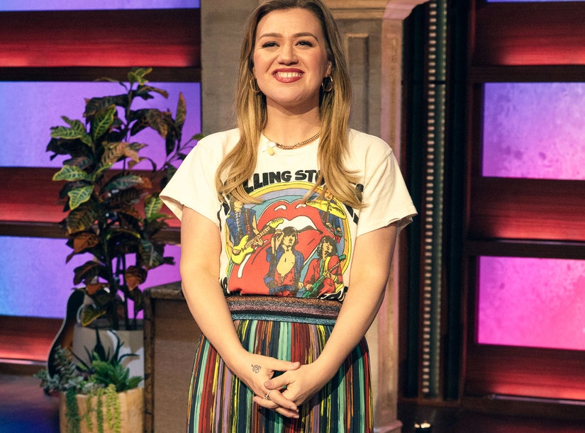 Kelly Clarkson Reveals 'Pre-Diabetic' Diagnosis, Says It Prompted Her ...