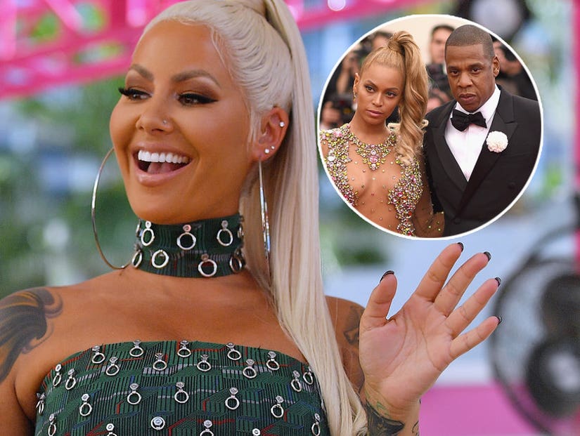 Beyonce Celebrity Porn - Amber Rose Is Convinced Gwyneth Paltrow Is Beyonce's 'Becky With the Good  Hair', Cheated With Jay-Z