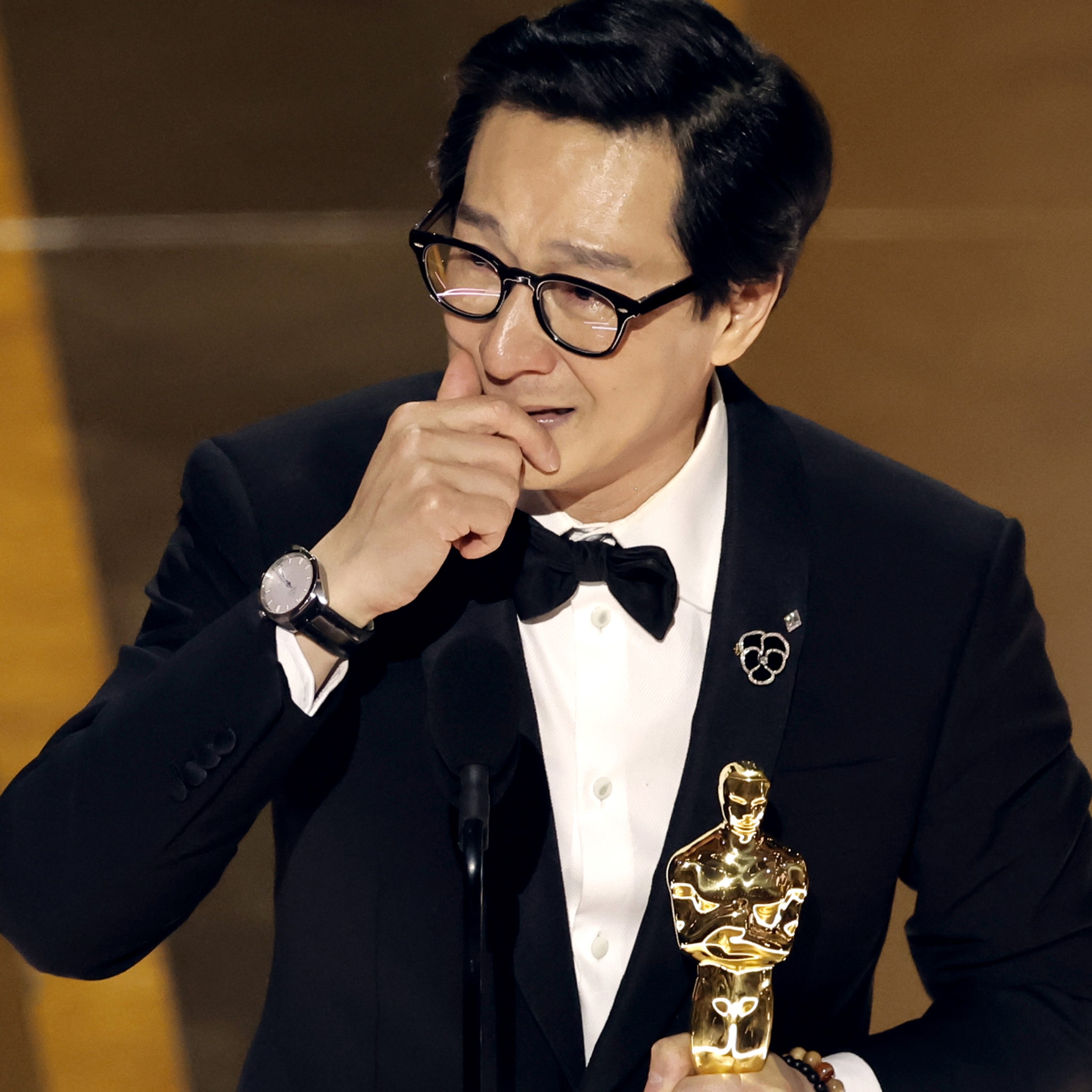 Ke Huy Quan wins the Oscar for Best Supporting Actor : r/Fauxmoi