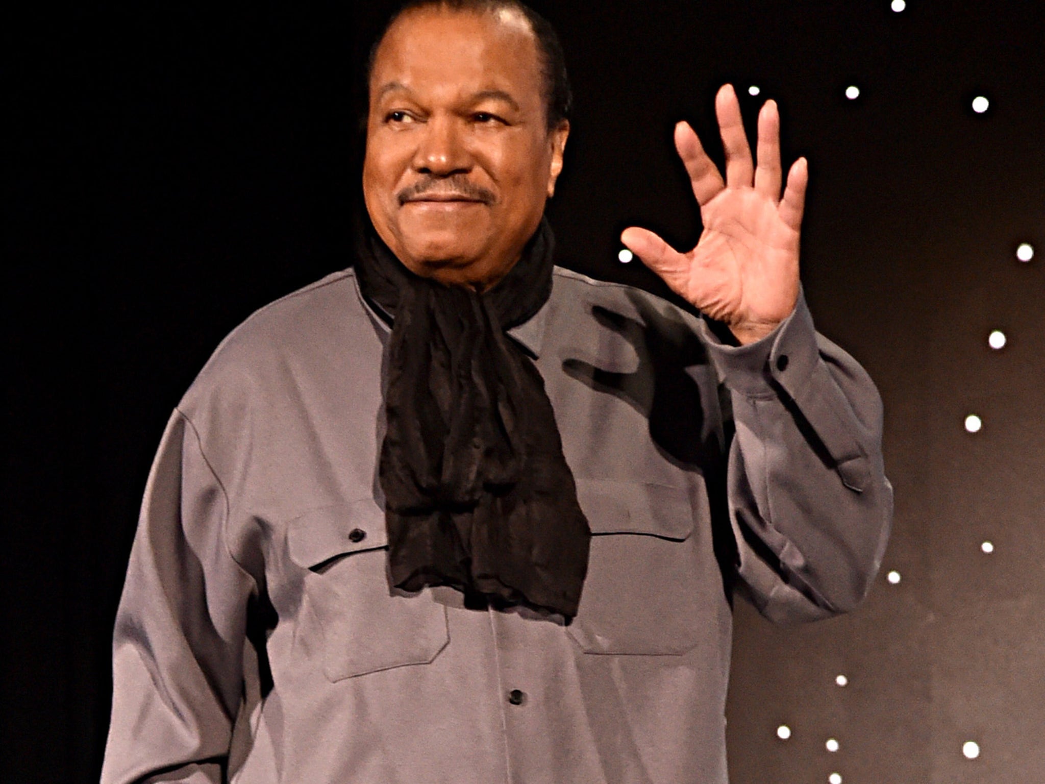 Billy Dee Williams Says Pronoun Use Did Not Mean 'Gender-Fluid