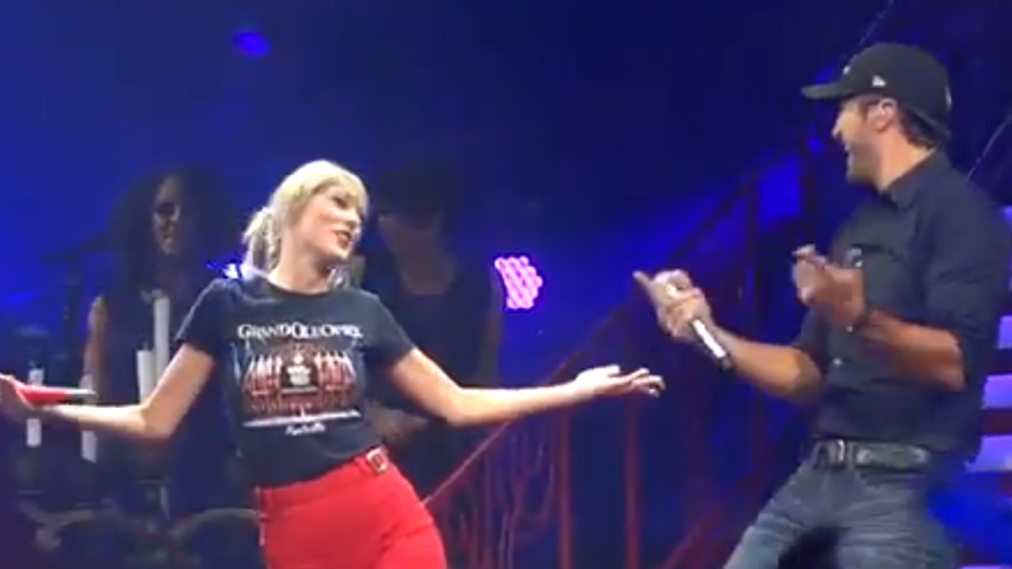 Video Luke Bryan Surprises Crowd At Taylor Swift Concert