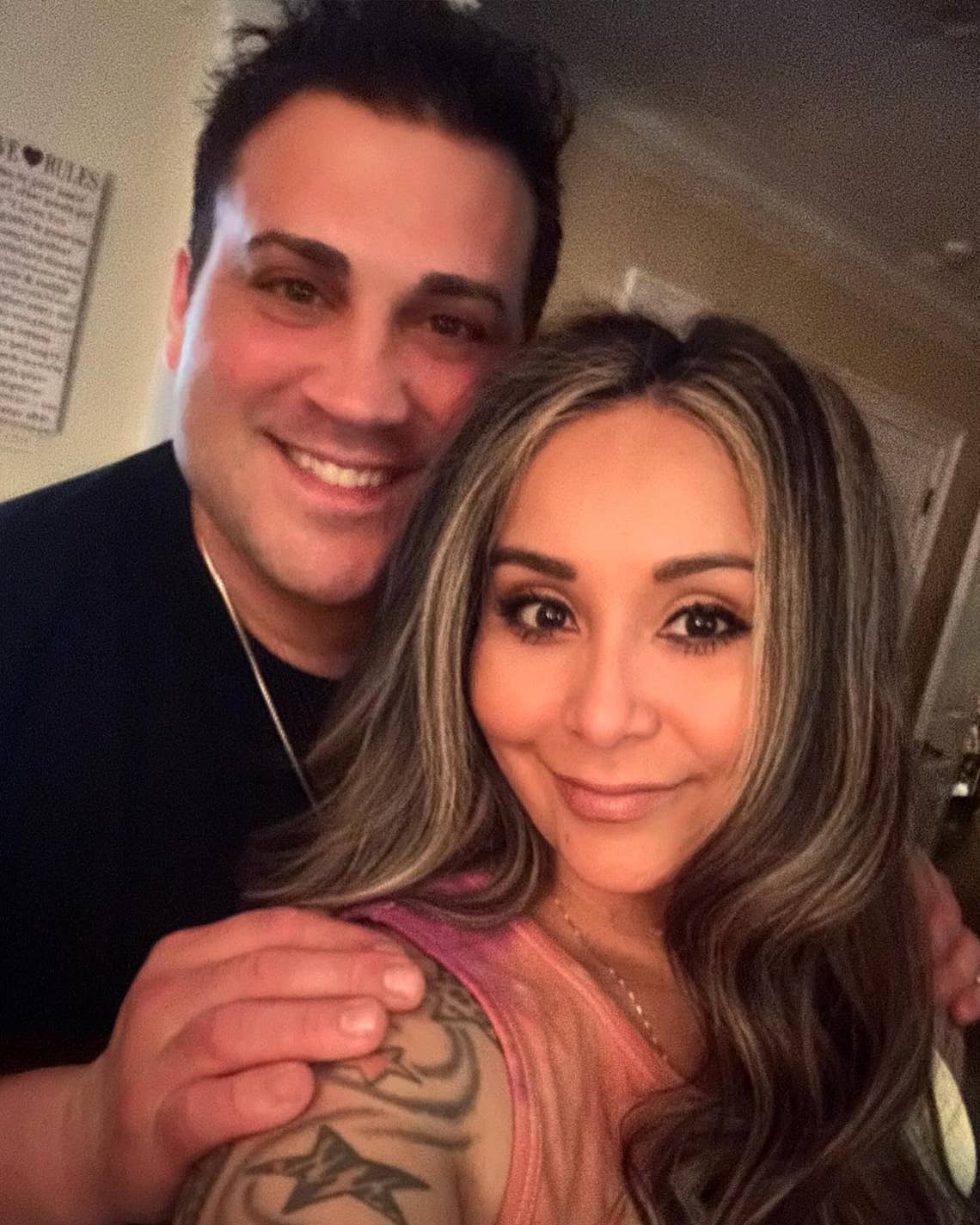 "Happy Valentine’s Day 💕 we forgot to take pics at dinner being big backs so here we are" - Snooki and her husband Jionni LaValle