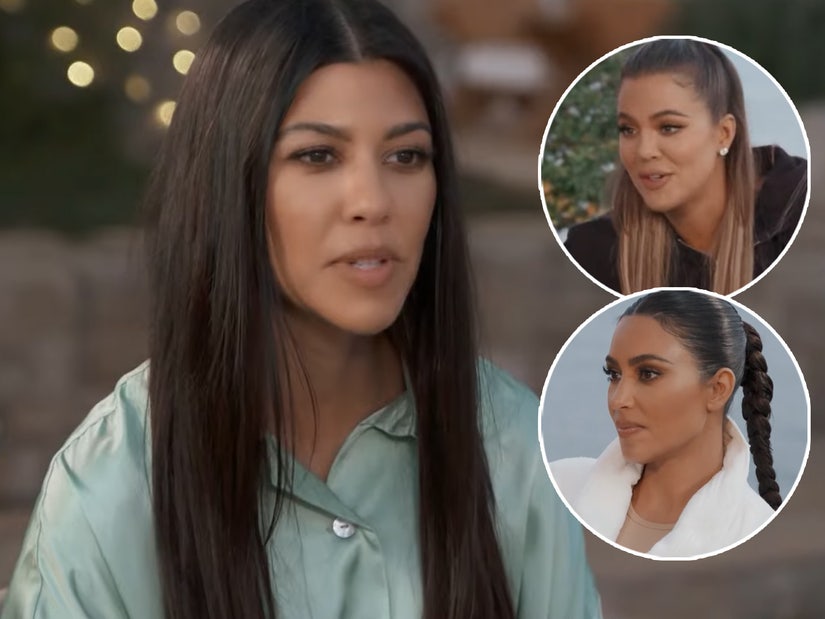 Khloe Kardashian Grills Kourtney On Her Sex Life To Distract Kim From Kanye West Drama