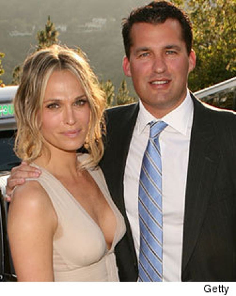 Molly Sims Ties The Knot To Movie Producer