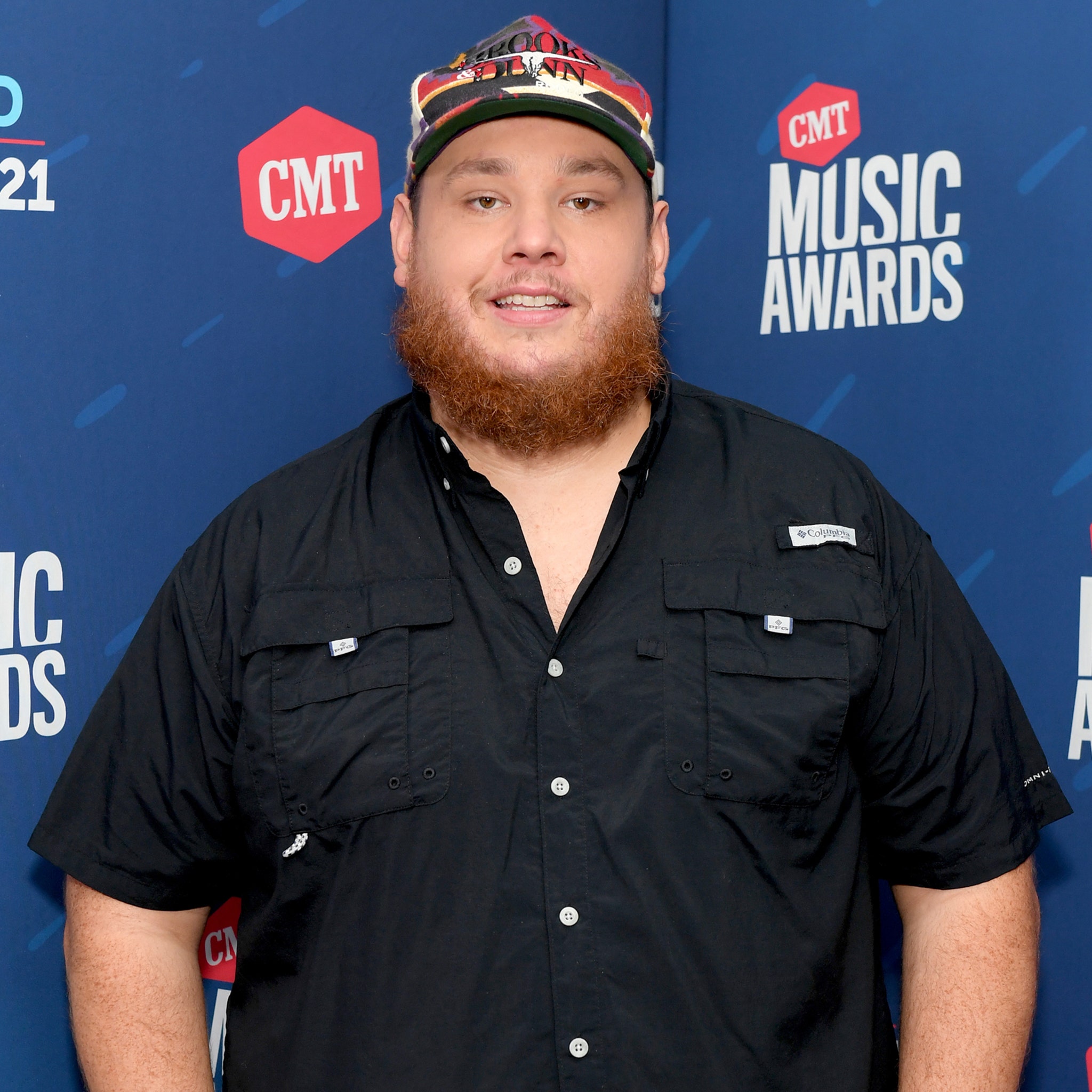 Luke Combs apologizes for Confederate flag imagery