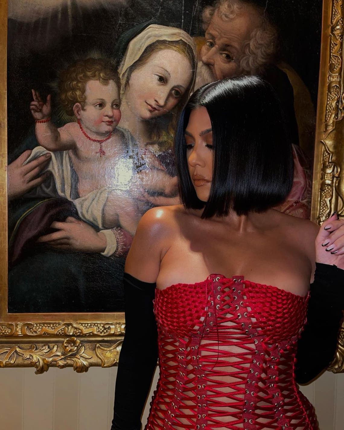 Kourtney Kardashian gave fans a glimpse of her Italian holiday.