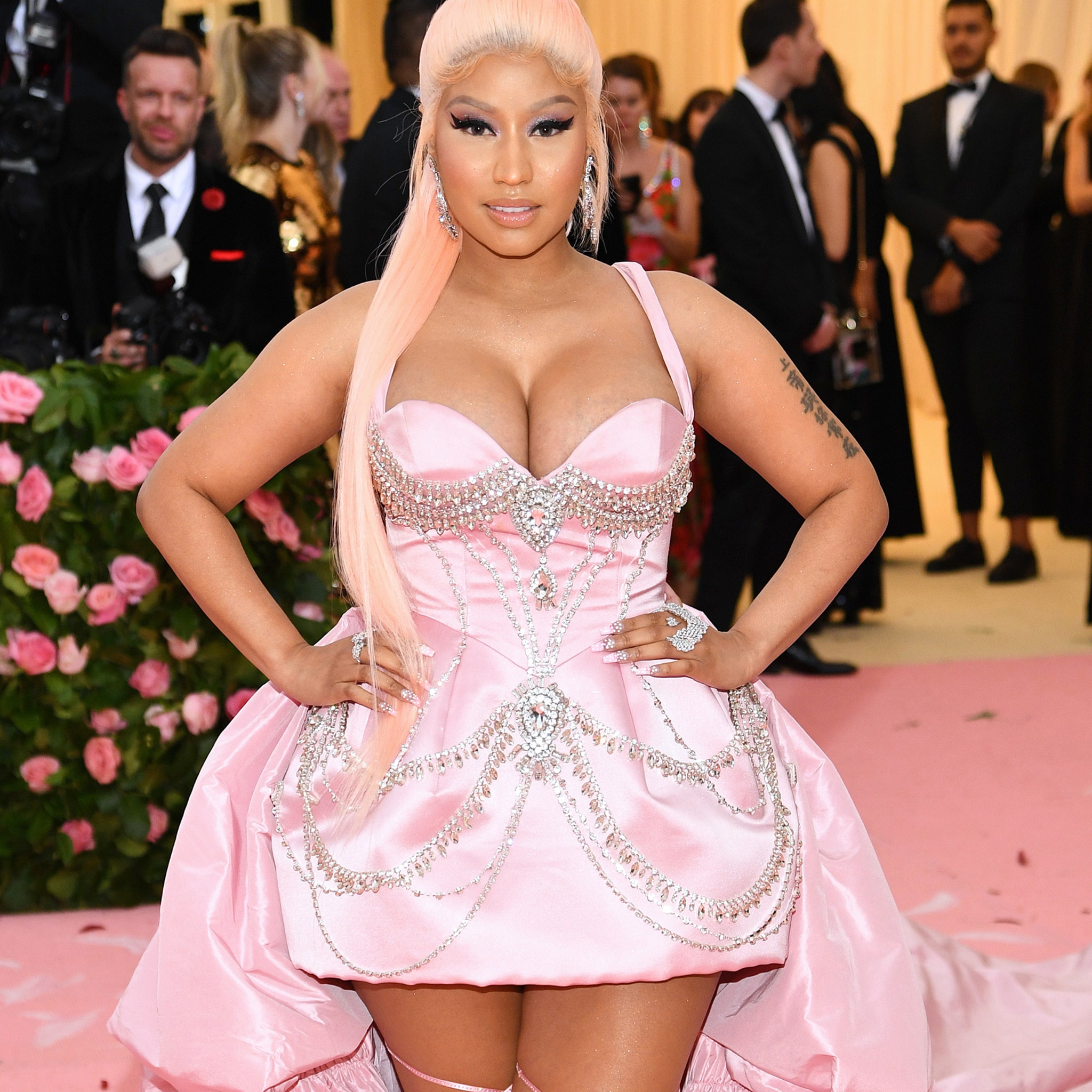 Nicki Minaj walks Met Gala 2022 red carpet with 'boobs popping out