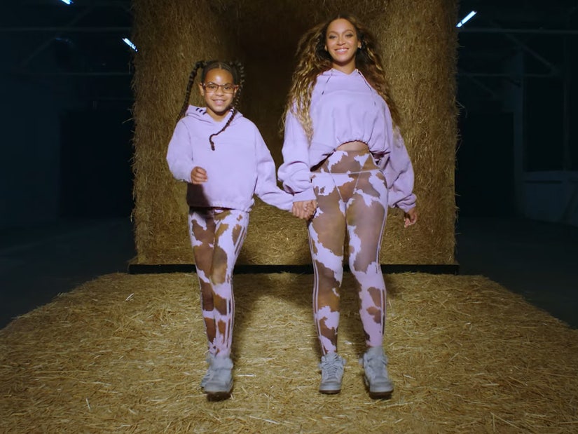 Blue Ivy Twins Sir And Rumi Carter Steal Spotlight In Beyonces New