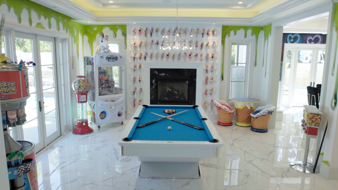 MTV Crib's Takes Us Inside the Homes of Martha Stewart, Jojo Siwa and More