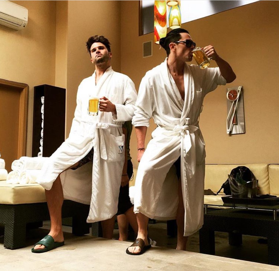 "Sliders ✔️ Robes✔️ Beers✔️ Girlfriends❌ Awkward Eye-Contact✔️ " Tom Sandoval