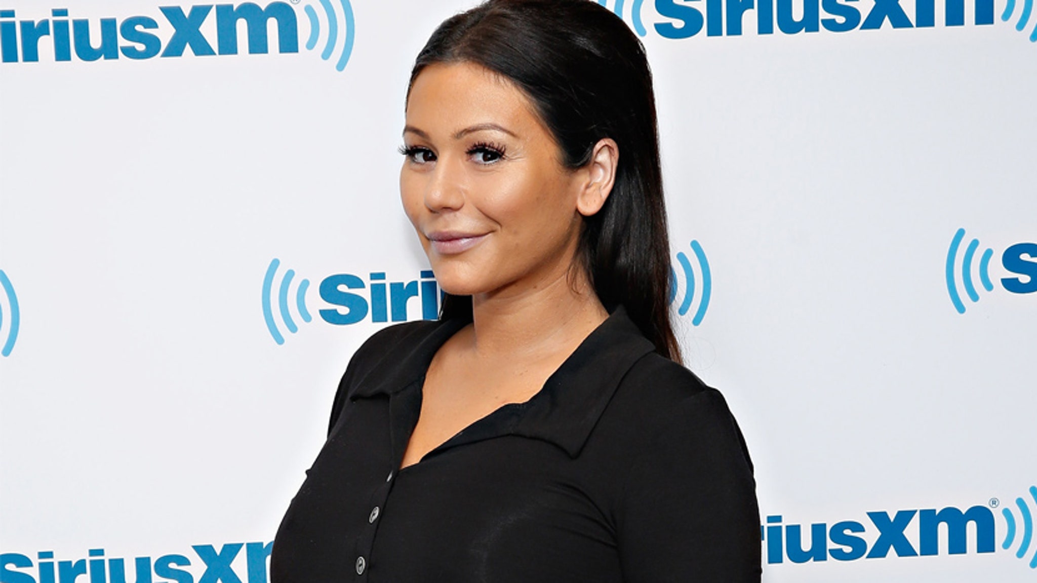 JWoww Flaunts Bare Baby Bump During "Last Week" of Pregnancy