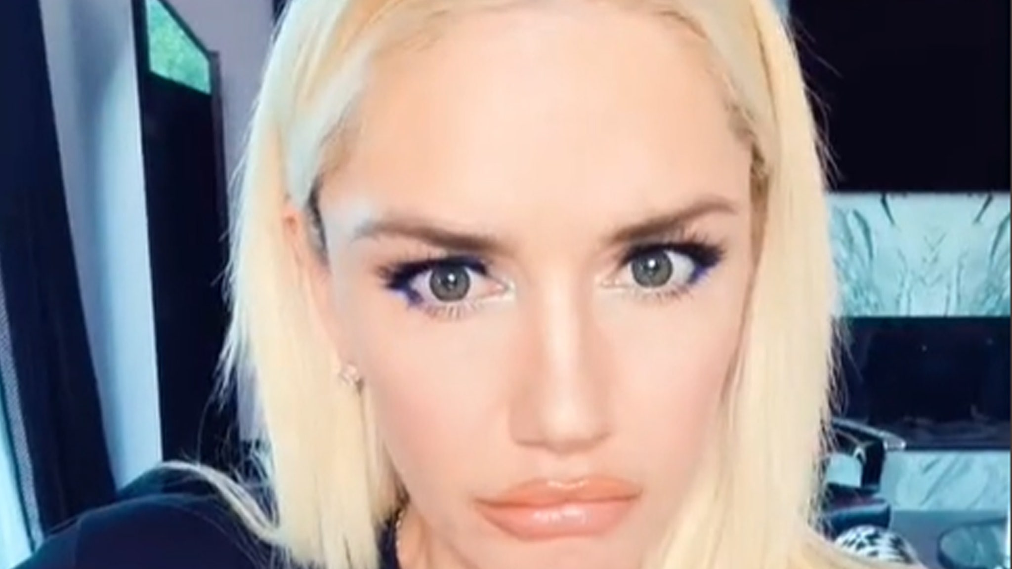 Gwen Stefani reacts to fans who criticize her failure at TikTok