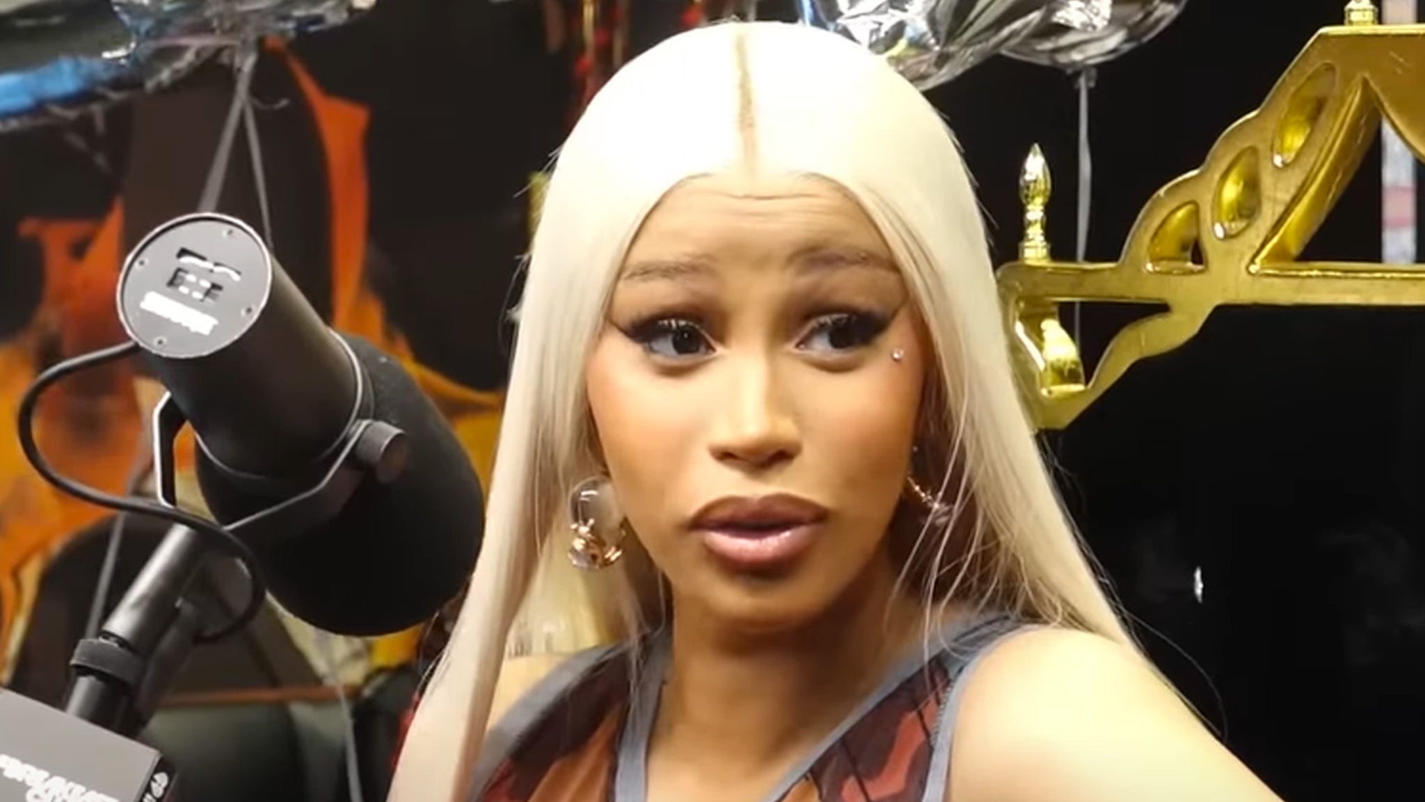 Pregnant Cardi Recalls How She Once 'Ripped' During Childbirth