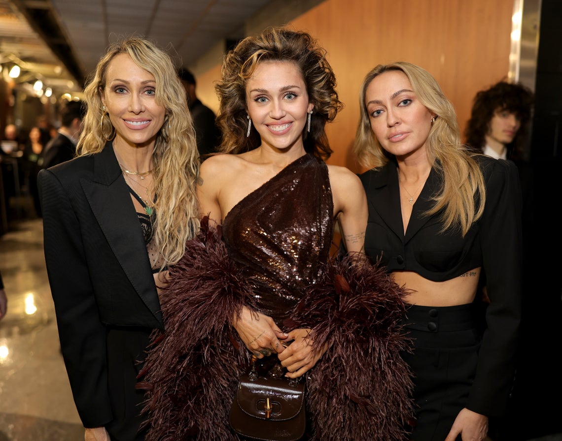 Tish Cyrus, Miley Cyrus and Brandi Cyrus