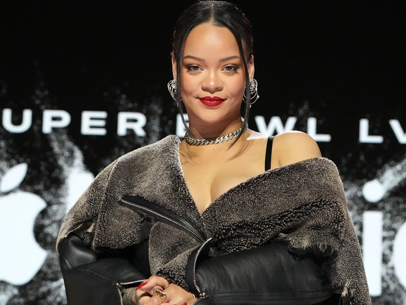 Rihanna on Motherhood and SUPER BOWL Halftime Show (Exclusive) 