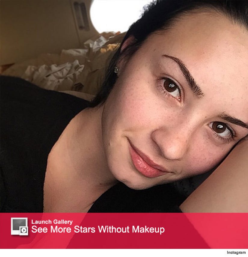 Demi Lovato Shows Off Natural Beauty In