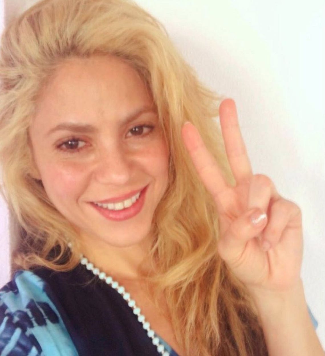 Shakira No Makeup Saubhaya Makeup